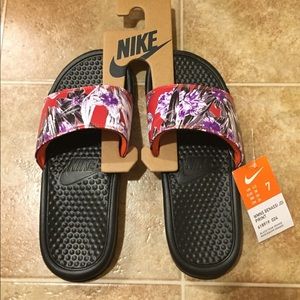 Women’s Nike slides
